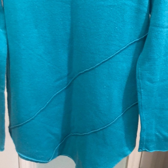 GENTLY WORN SANDRA CASHMERE SWEATER - Picture 2 of 3